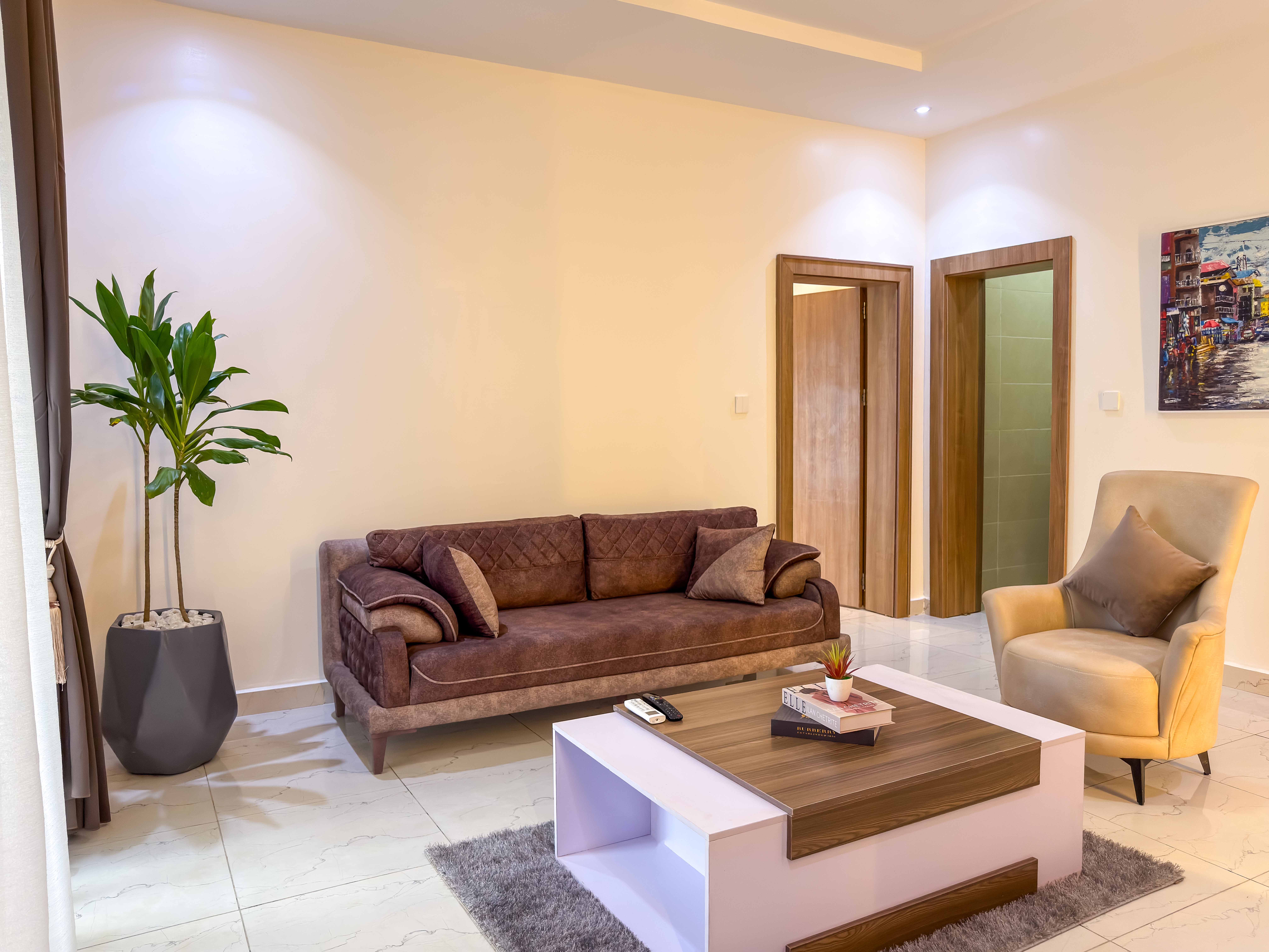 Executive Suite - Image 3